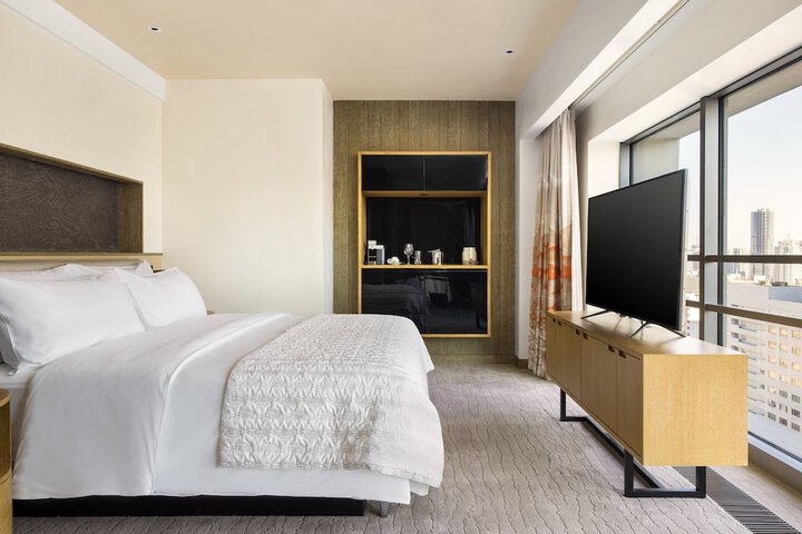 Room 9 of 50