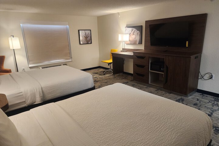 2 Double Beds Pet Friendly Room (9 of 9)