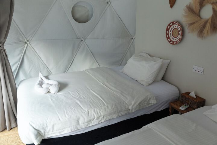 Room 6 of 19