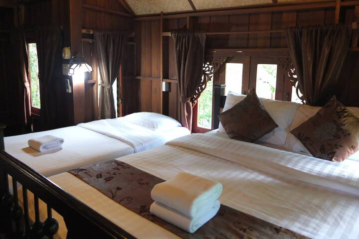 Room 27 of 90