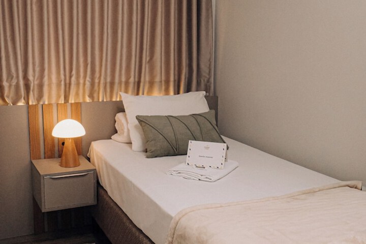 Room 5 of 44
