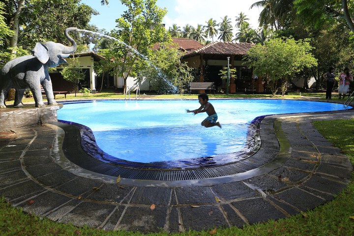 Pool 31 of 57