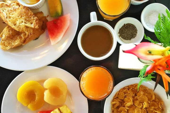 Breakfast/Coffee Service 80 of 111