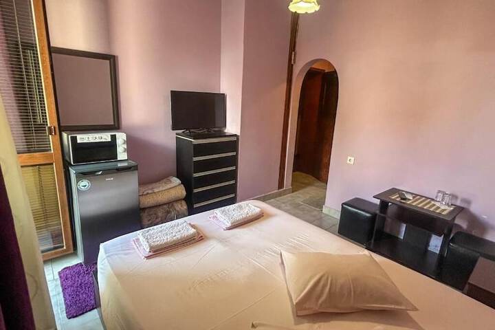 Room 2 of 16