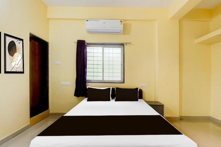 Room 5 of 9