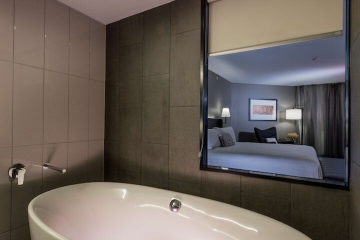 Room 21 of 54
