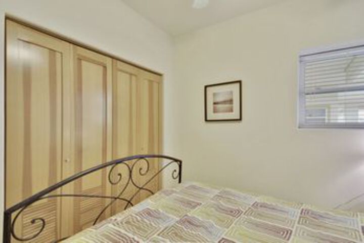 Room 11 of 24