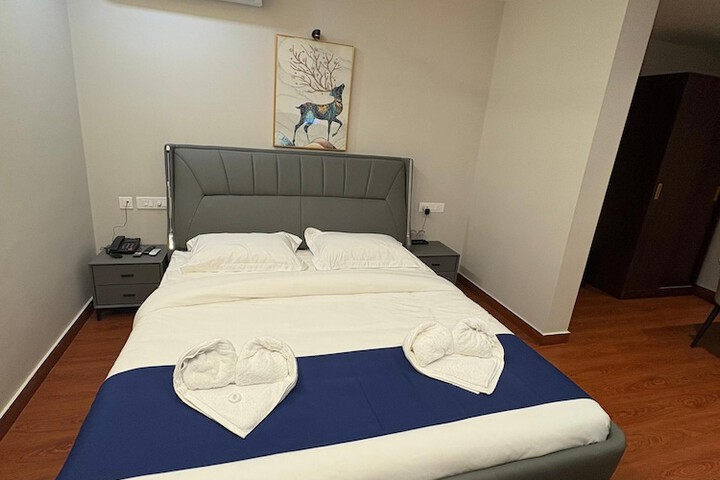 Room 27 of 72