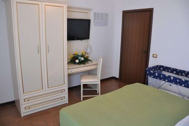 Room 18 of 44