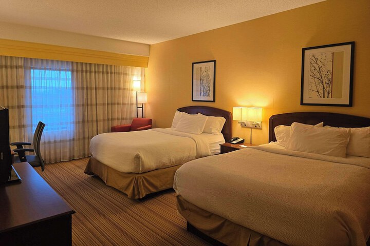 Room 43 of 135