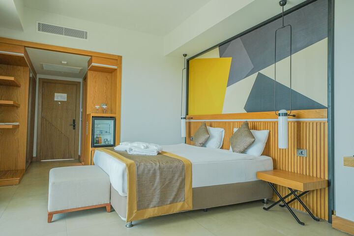 Room 10 of 43