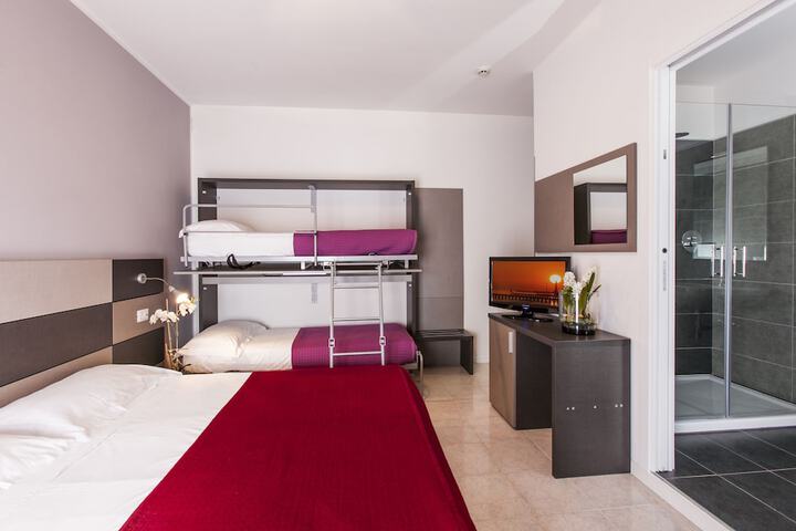 Room 7 of 45