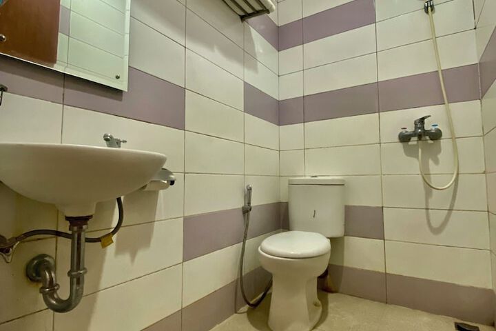 Room 12 of 13