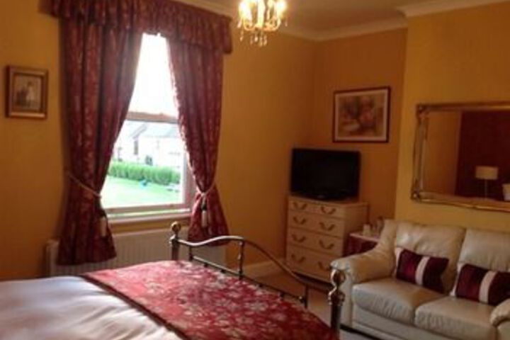 Room 9 of 17