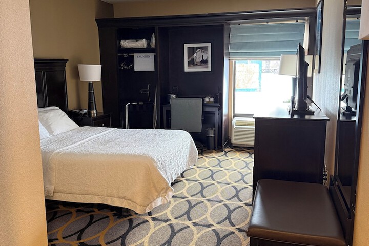 Room 17 of 32