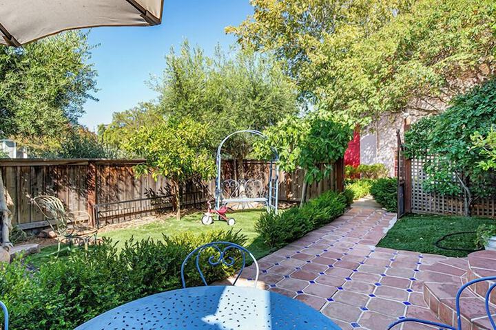 Terrace/Patio 65 of 95