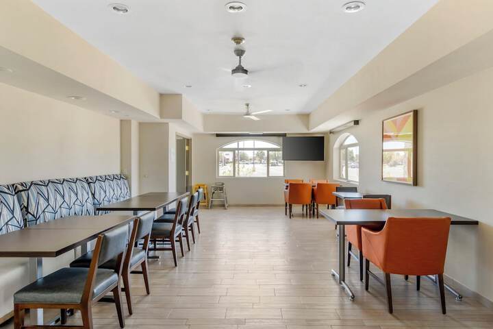 Breakfast/Coffee Service 45 of 50