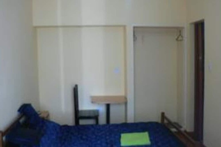 Room 9 of 10