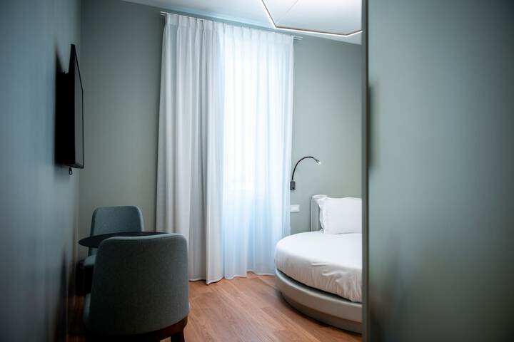 Room 68 of 188