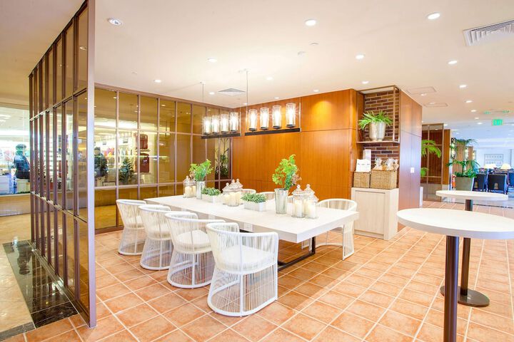 Dining 114 of 160