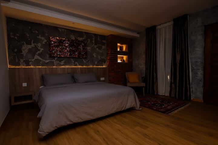 Room 25 of 120