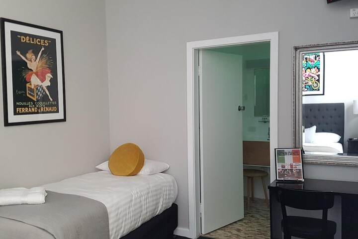 Room 22 of 45