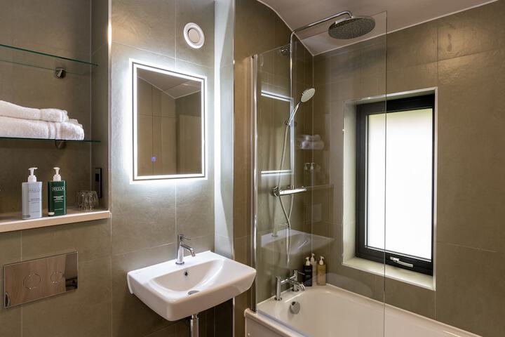 Clean Restrooms
