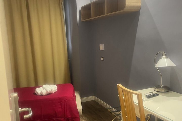 Room 11 of 26