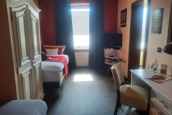 Room 19 of 45