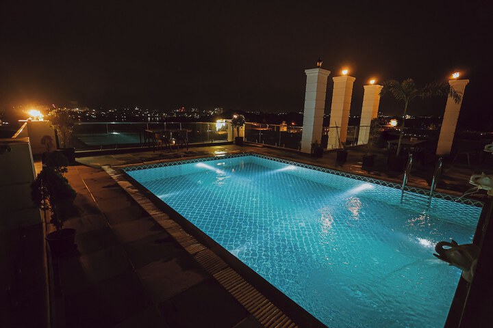 Pool 34 of 54