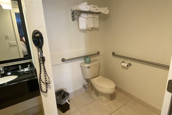 Room 15 of 26