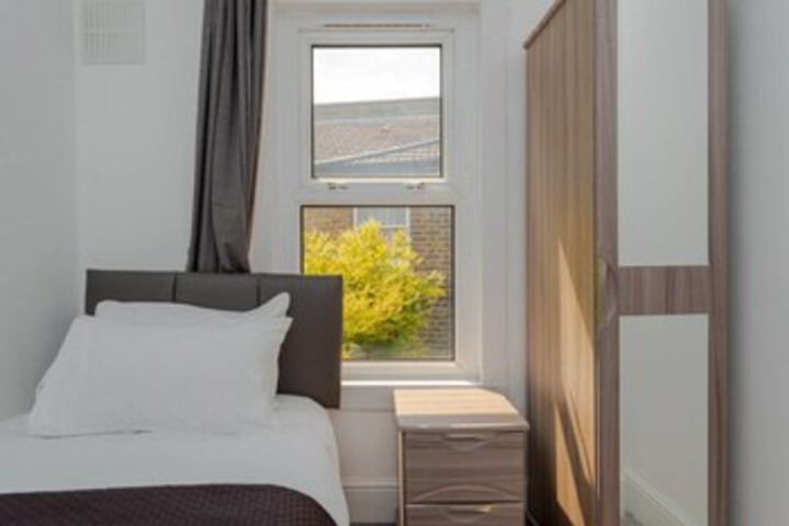 Room 17 of 20