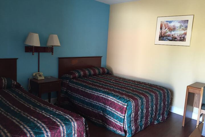 Room 4 of 18