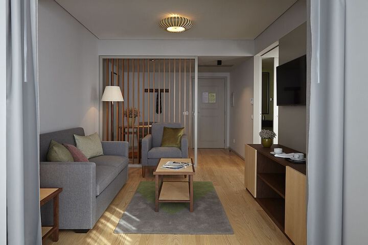 Room 40 of 74