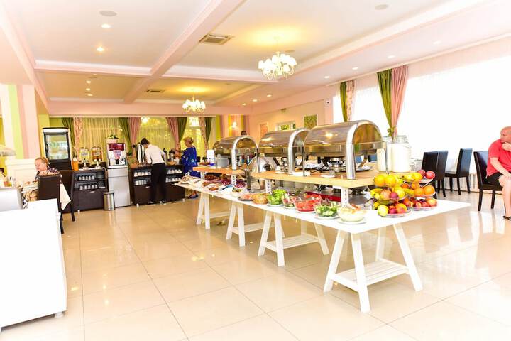 Breakfast/Coffee Service 118 of 147