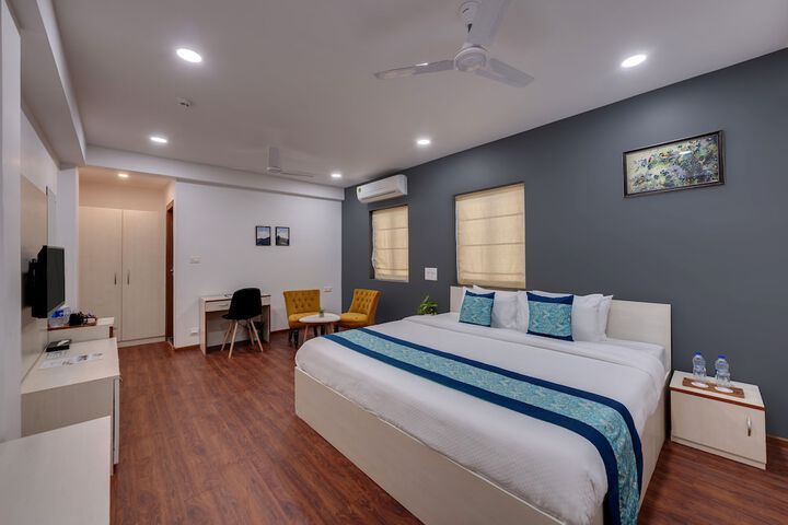 Room 9 of 44