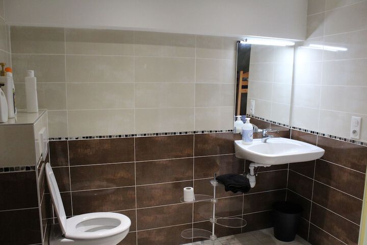 Room 14 of 38