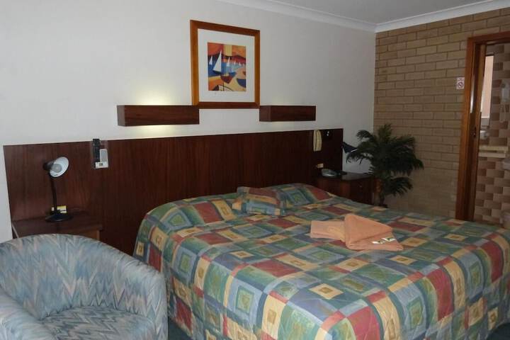 Room 6 of 35