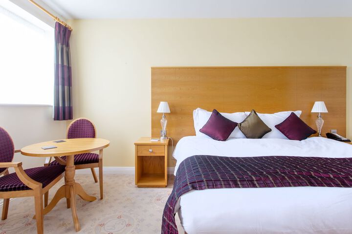 Room 10 of 31