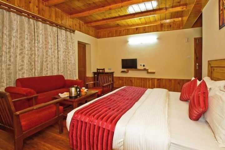 Room 6 of 33