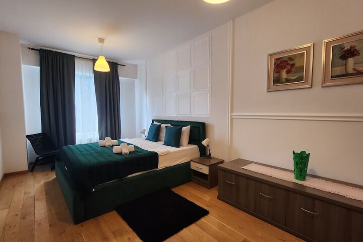 Room 17 of 206