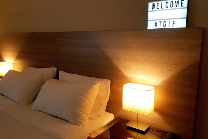 Room 13 of 65