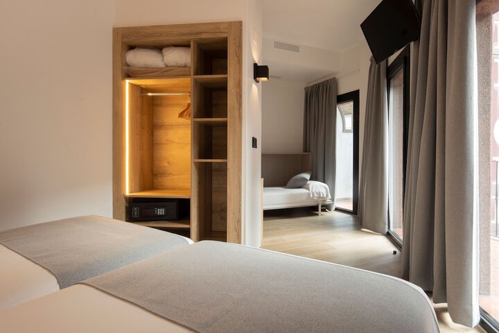 Room 20 of 48