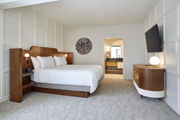 Room 15 of 100