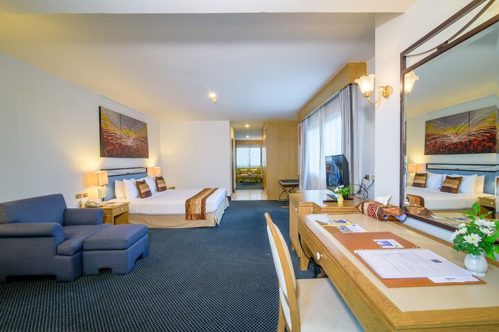 Room 15 of 115