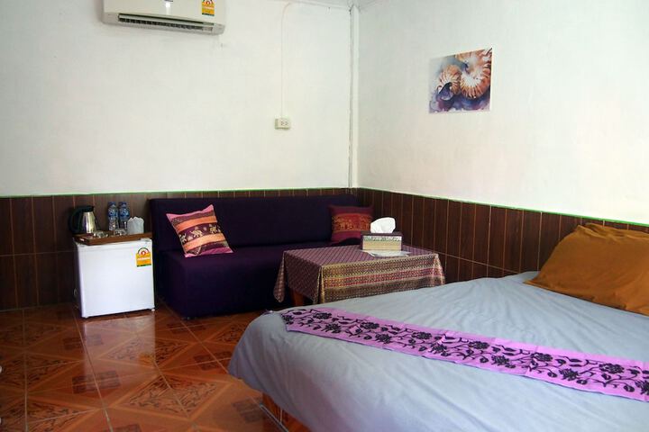 Room 32 of 106