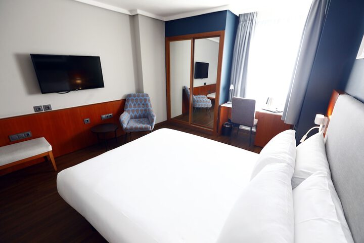 Room 12 of 31