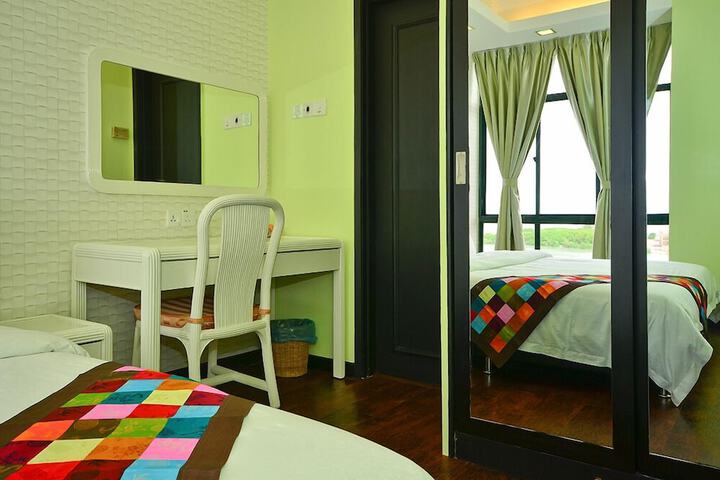 Room 6 of 48