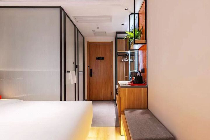 Room 20 of 20