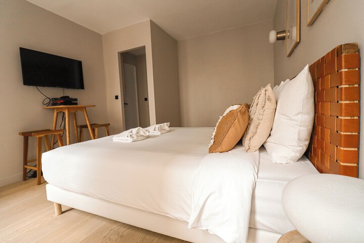 Room 16 of 35